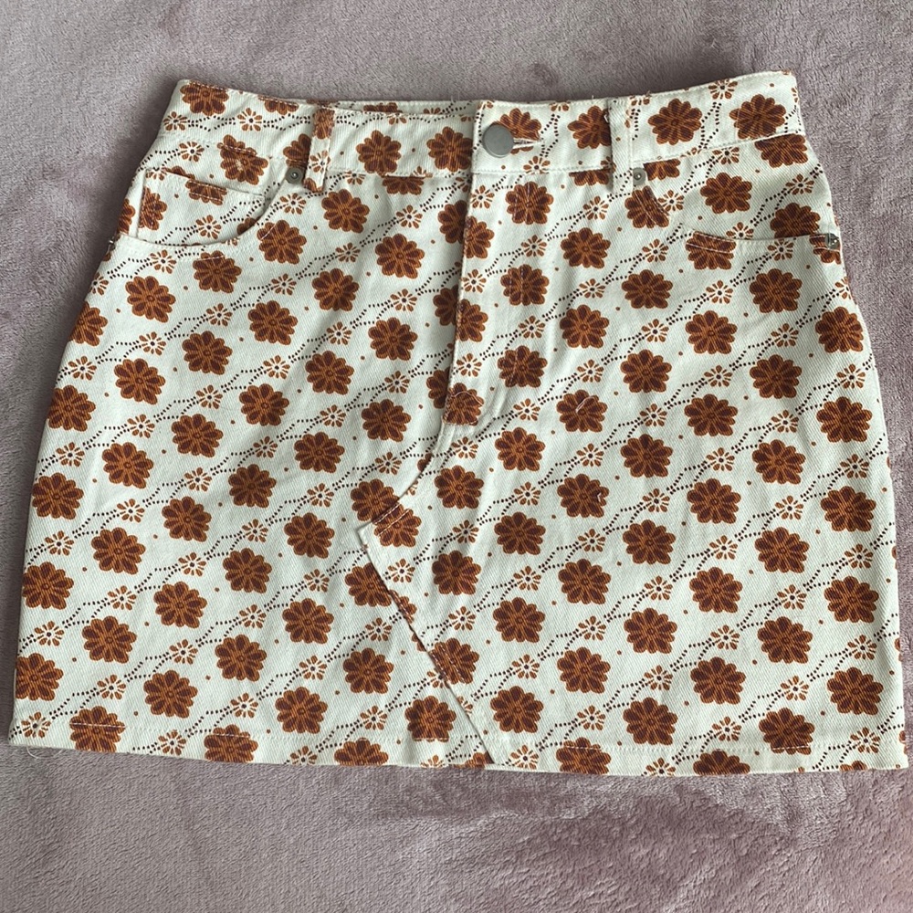 Forever 21 Skirt with 70s style brown flowering and cream background